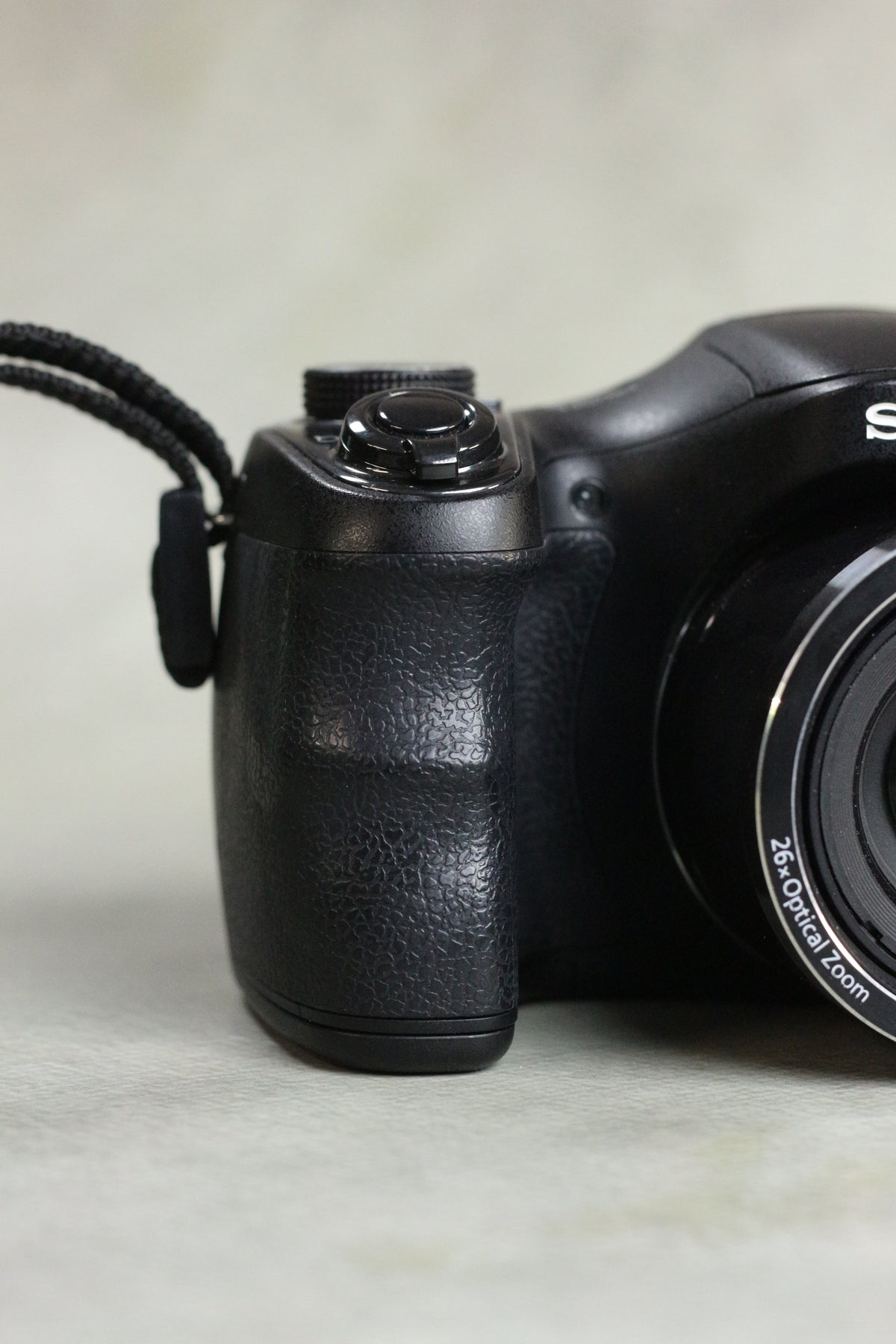 Sony Cyber-shot DSC-H200