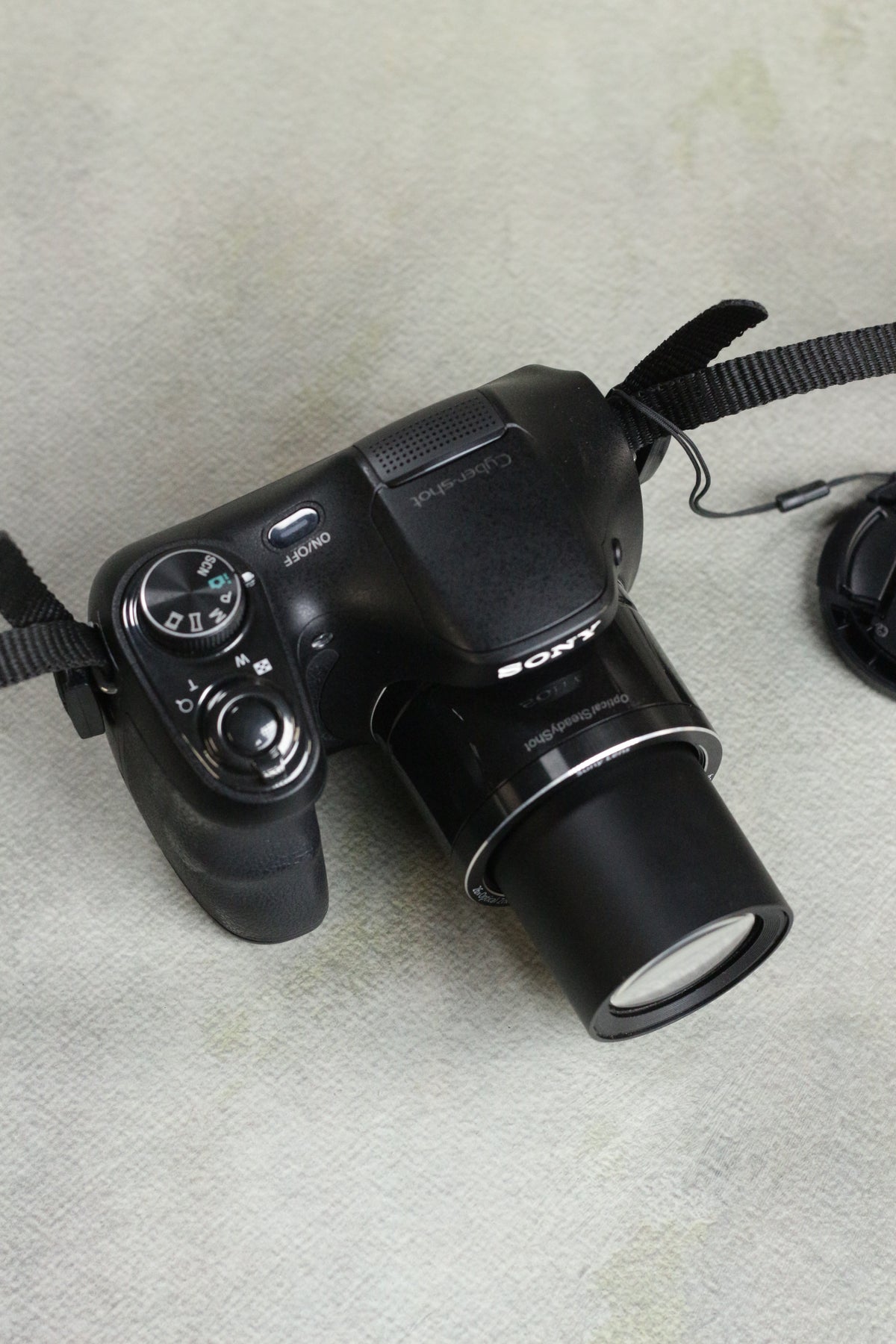Sony Cyber-shot DSC-H200