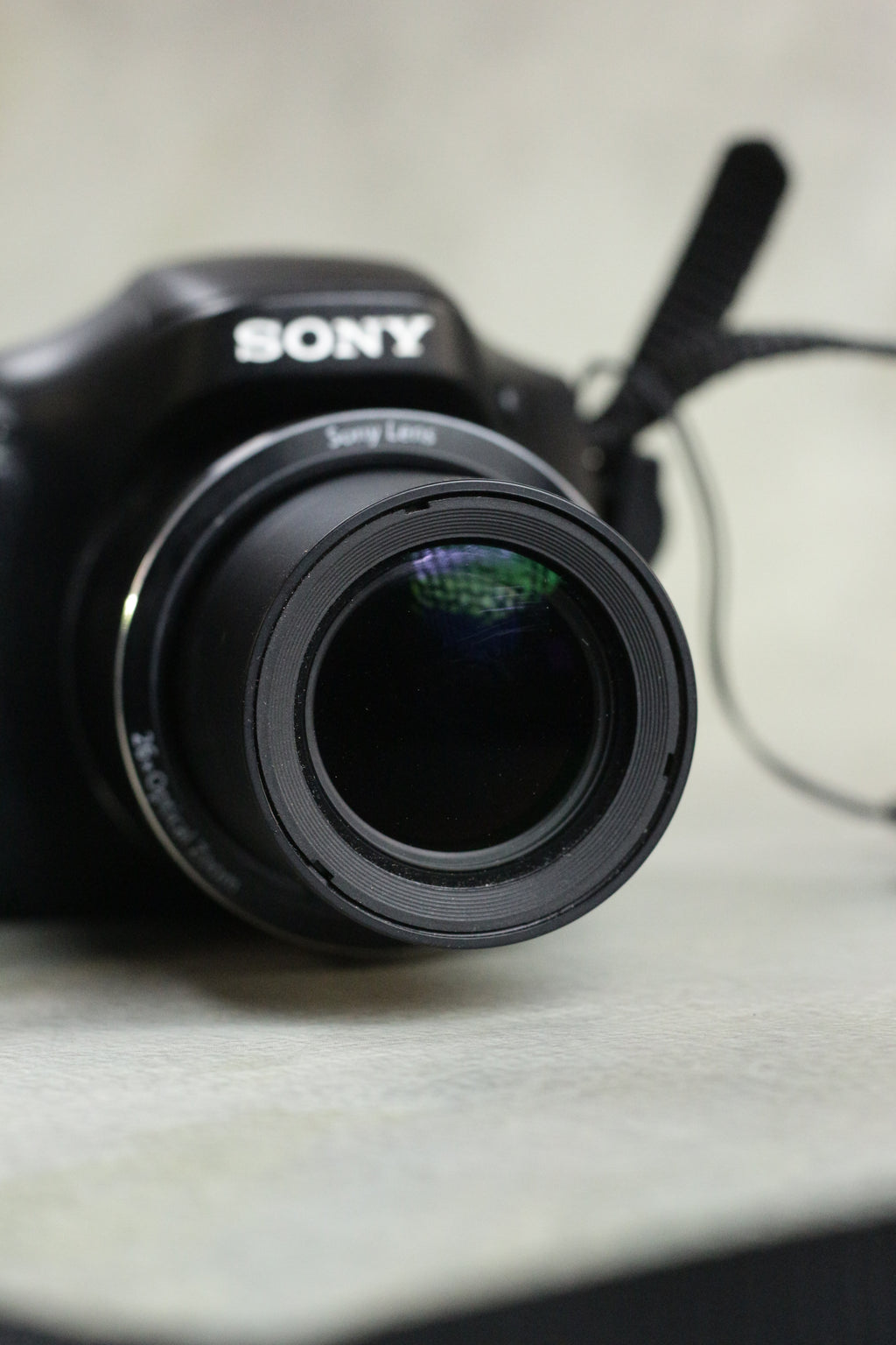Sony Cyber-shot DSC-H200