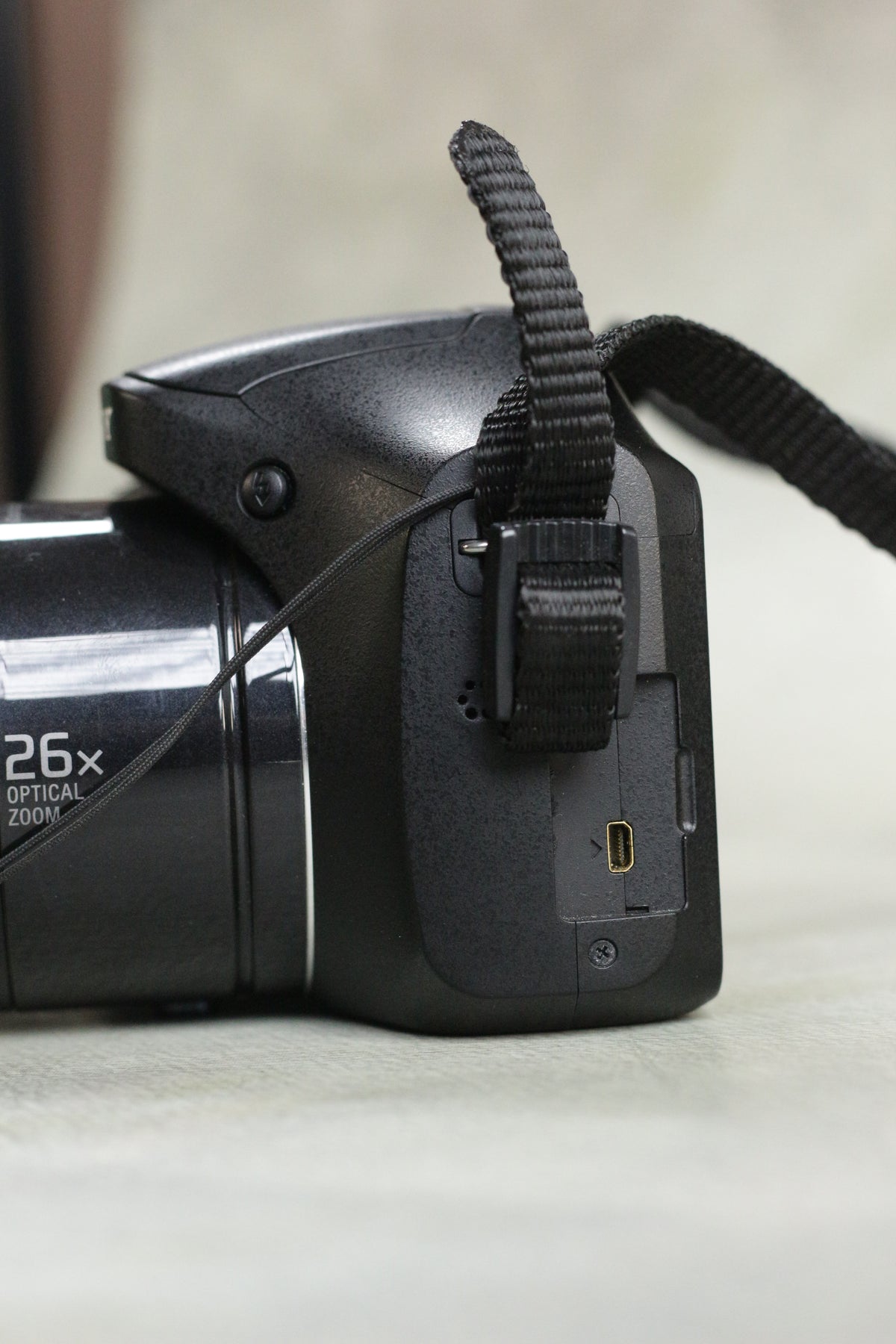 Sony Cyber-shot DSC-H200