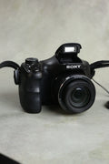 Sony Cyber-shot DSC-H200