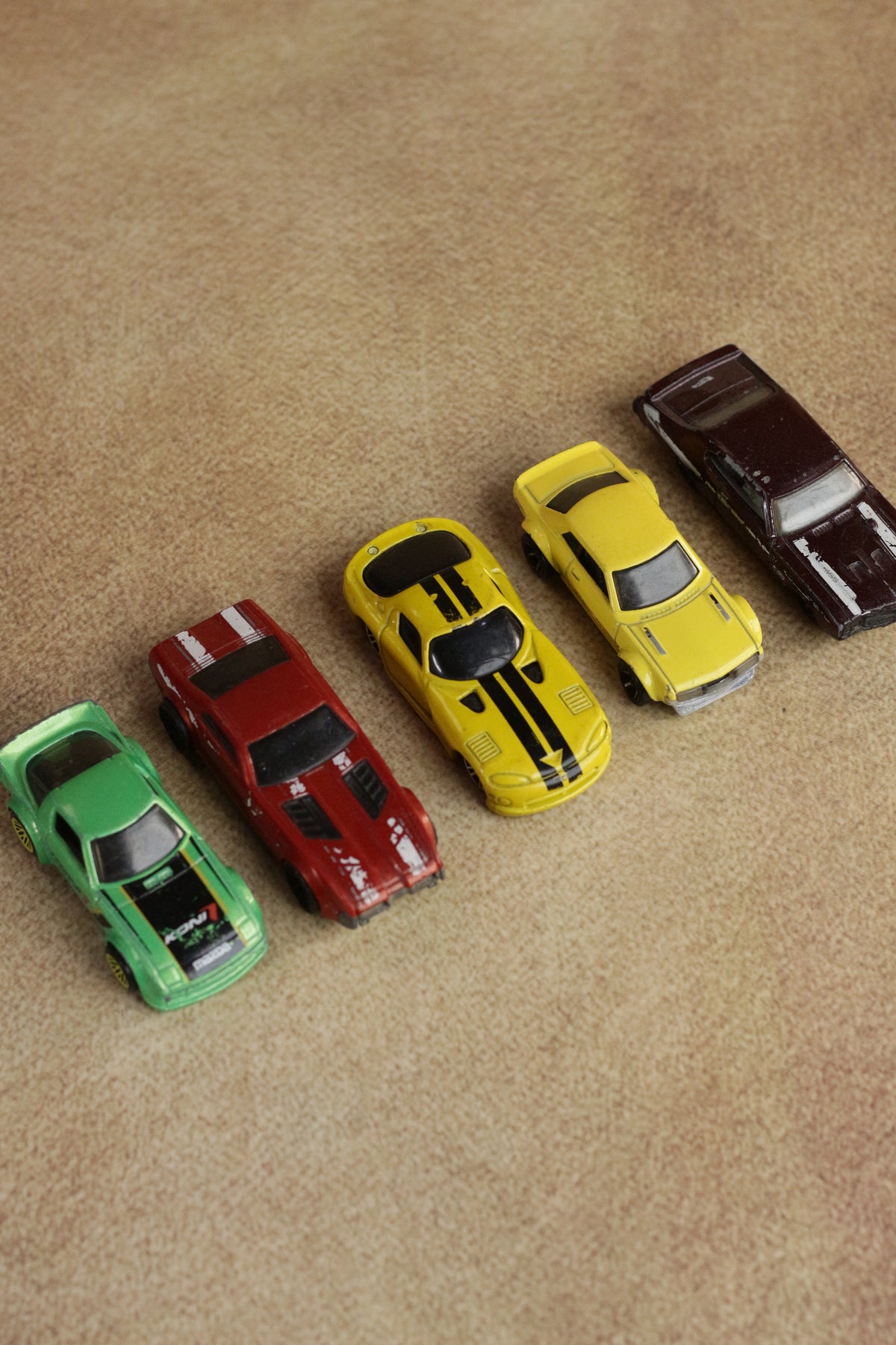 Hot Wheels Set of 5 Diecast Cars