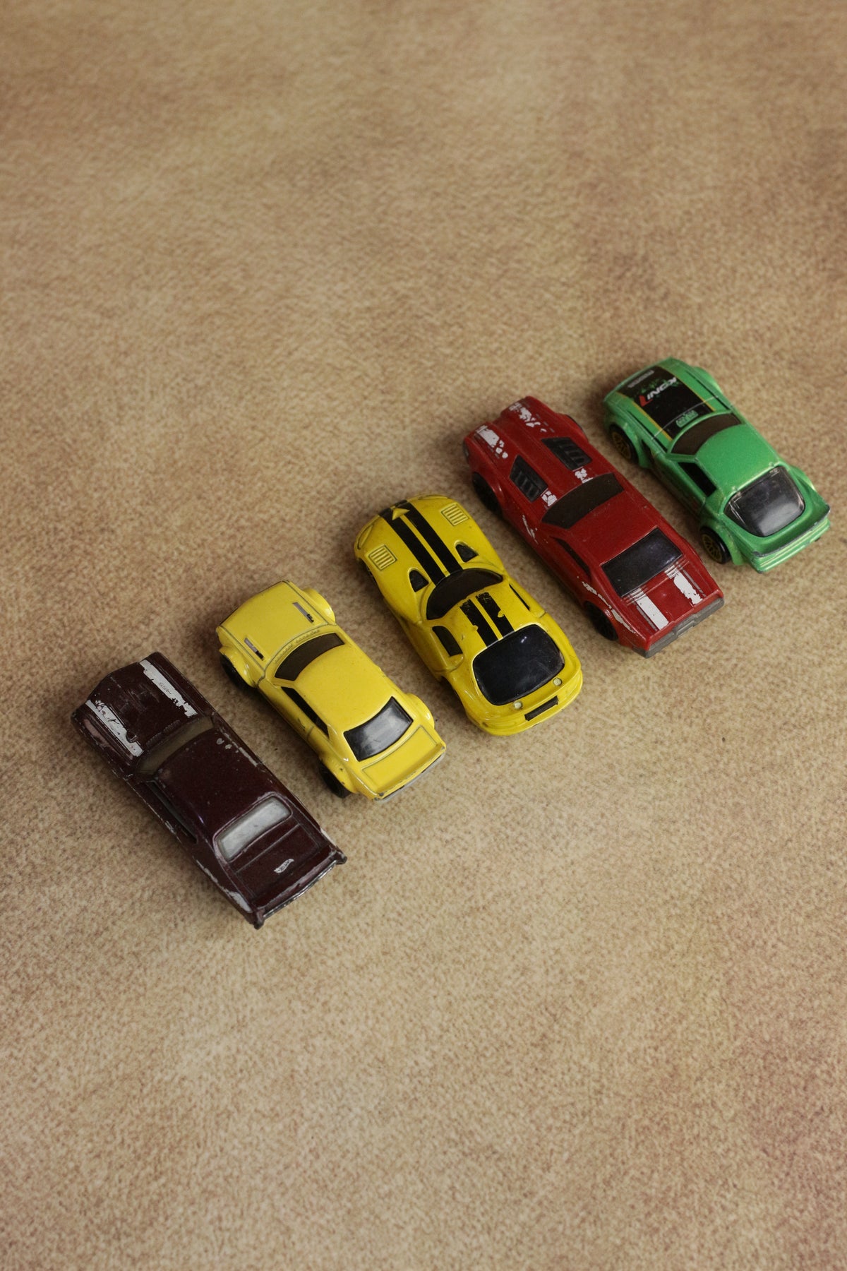 Hot Wheels Set of 5 Diecast Cars