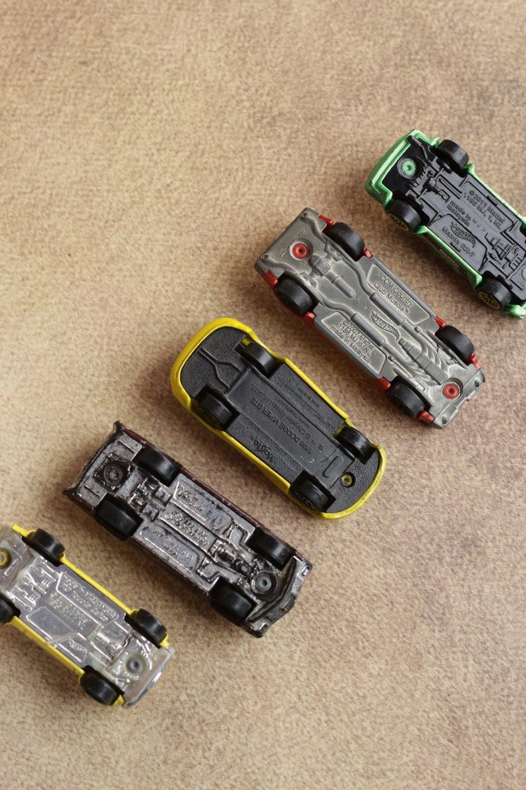 Hot Wheels Set of 5 Diecast Cars