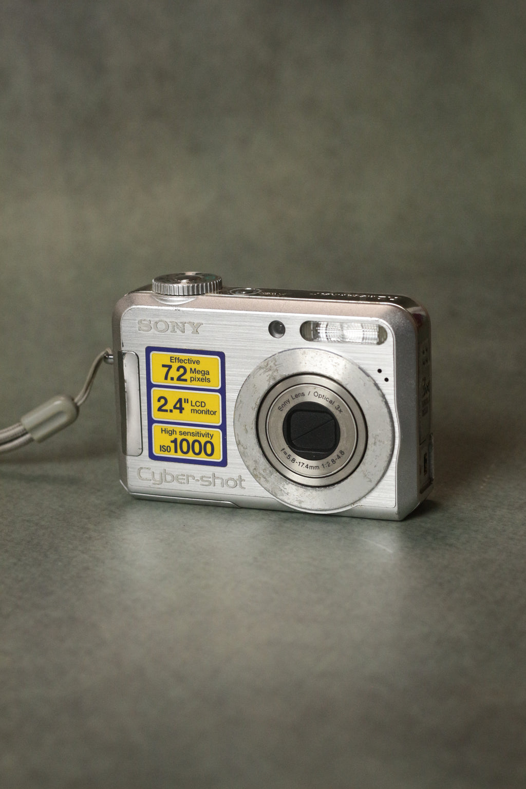 Sony Cyber-shot DSC-S700