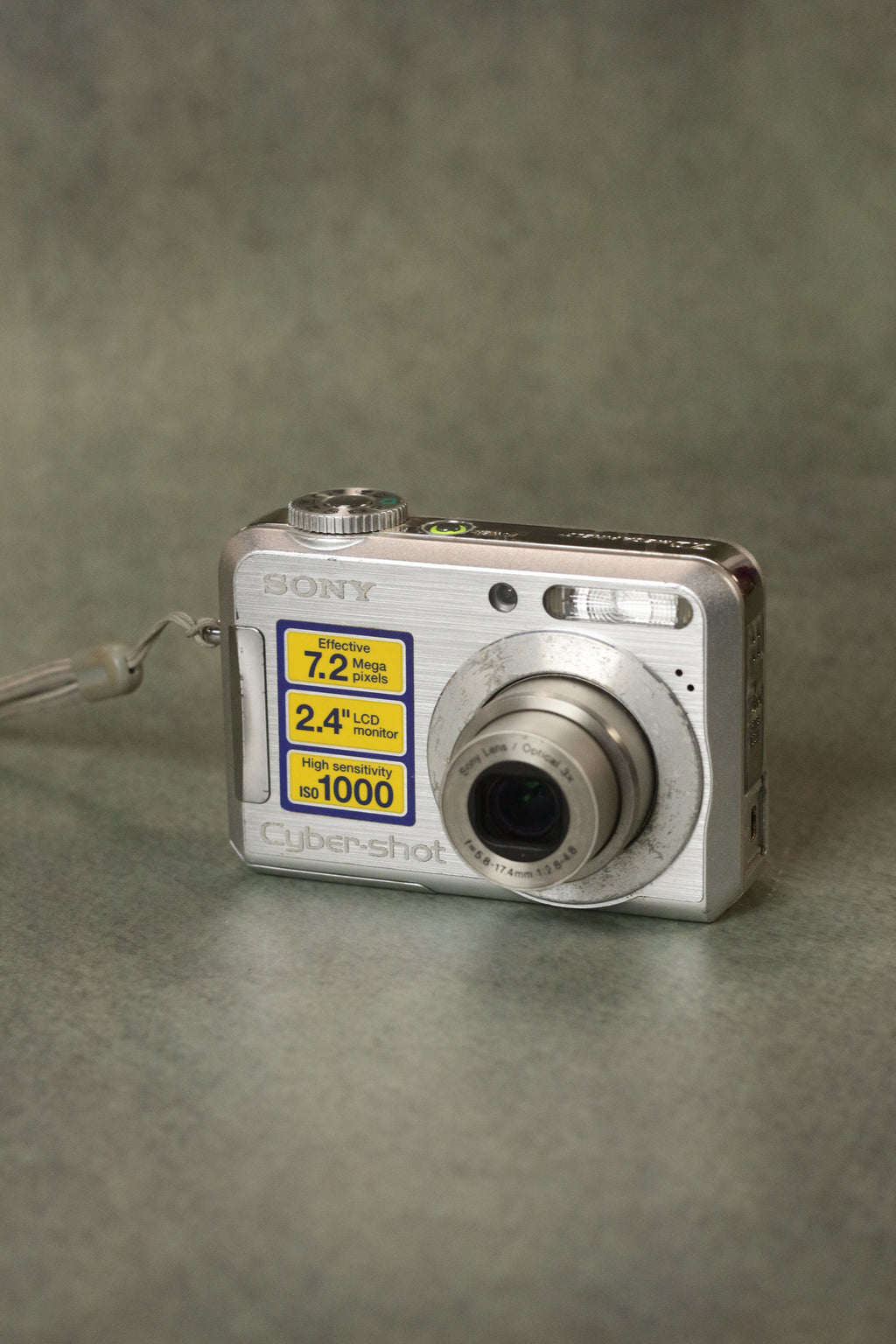 Sony Cyber-shot DSC-S700