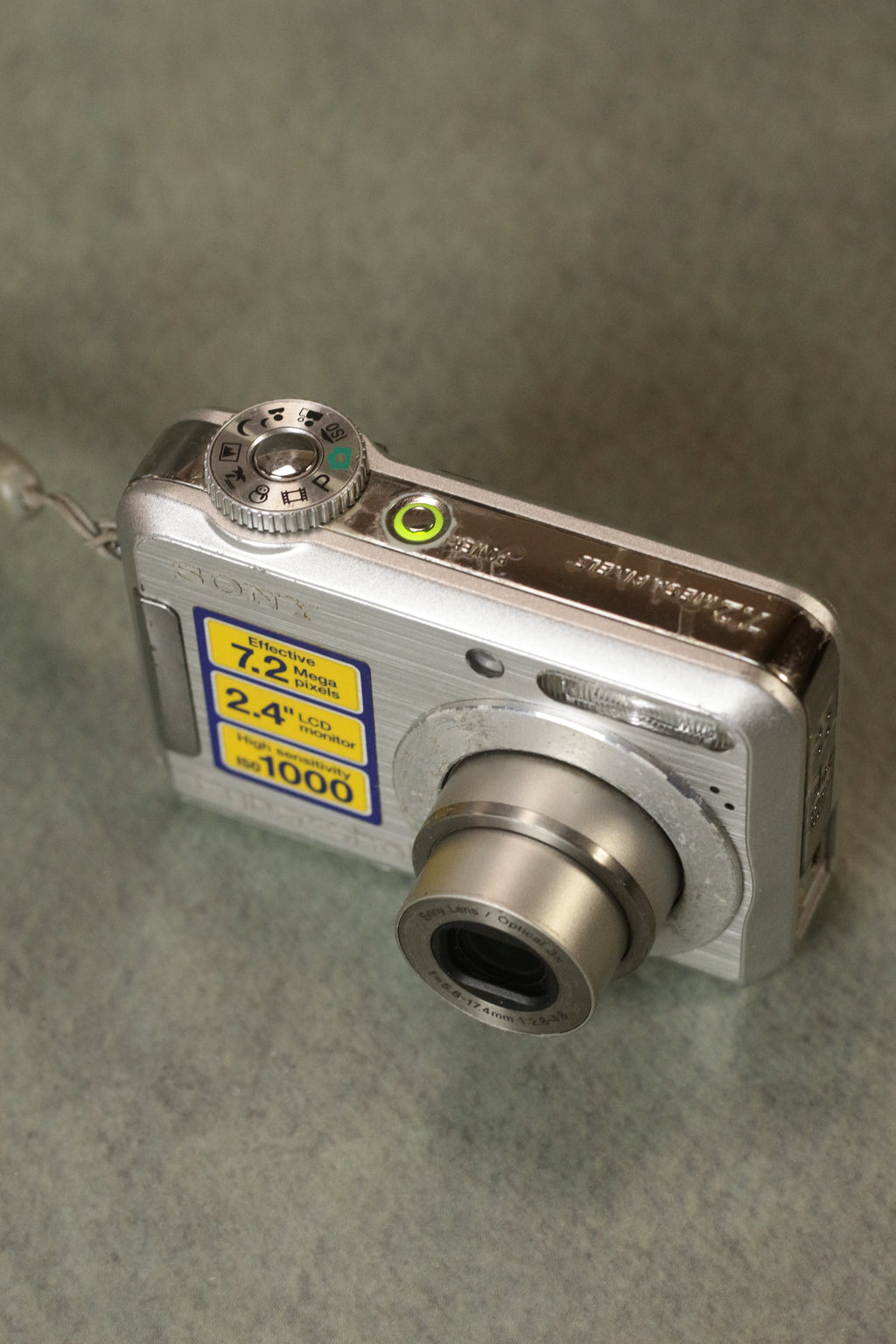 Sony Cyber-shot DSC-S700