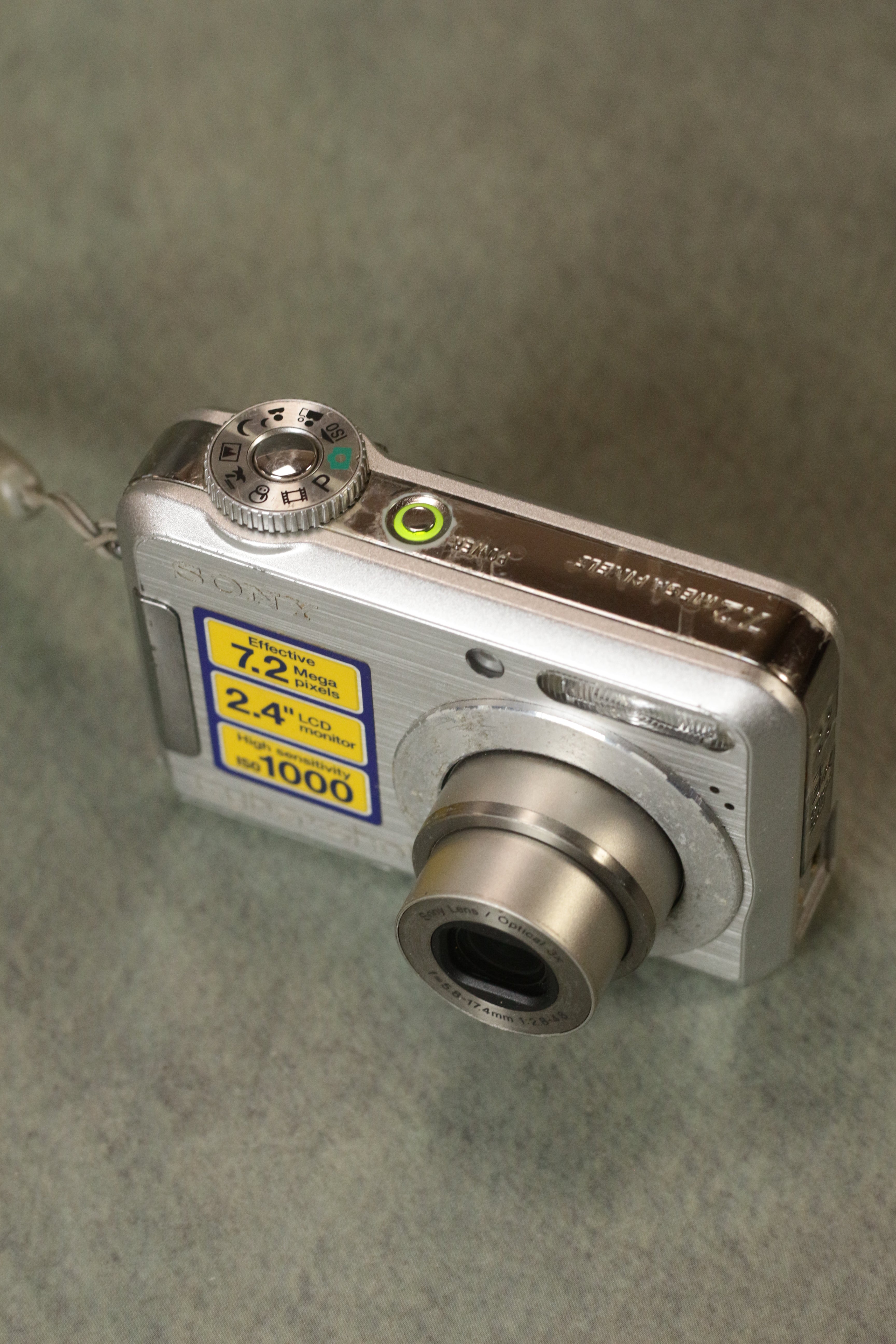 Sony Cyber-shot DSC-S700