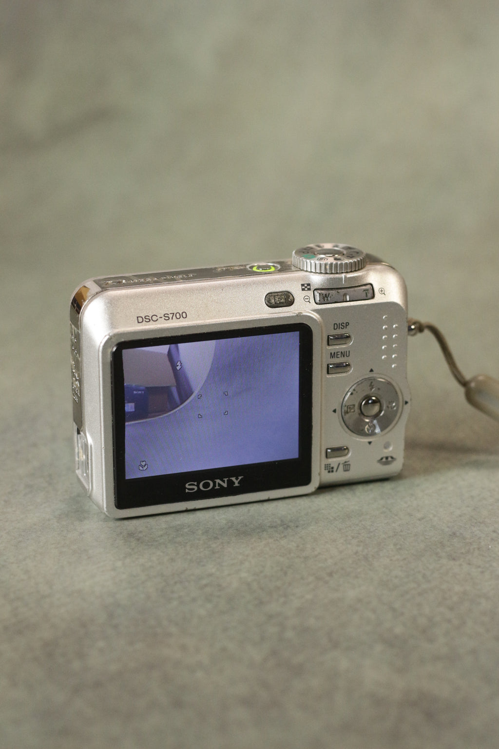 Sony Cyber-shot DSC-S700