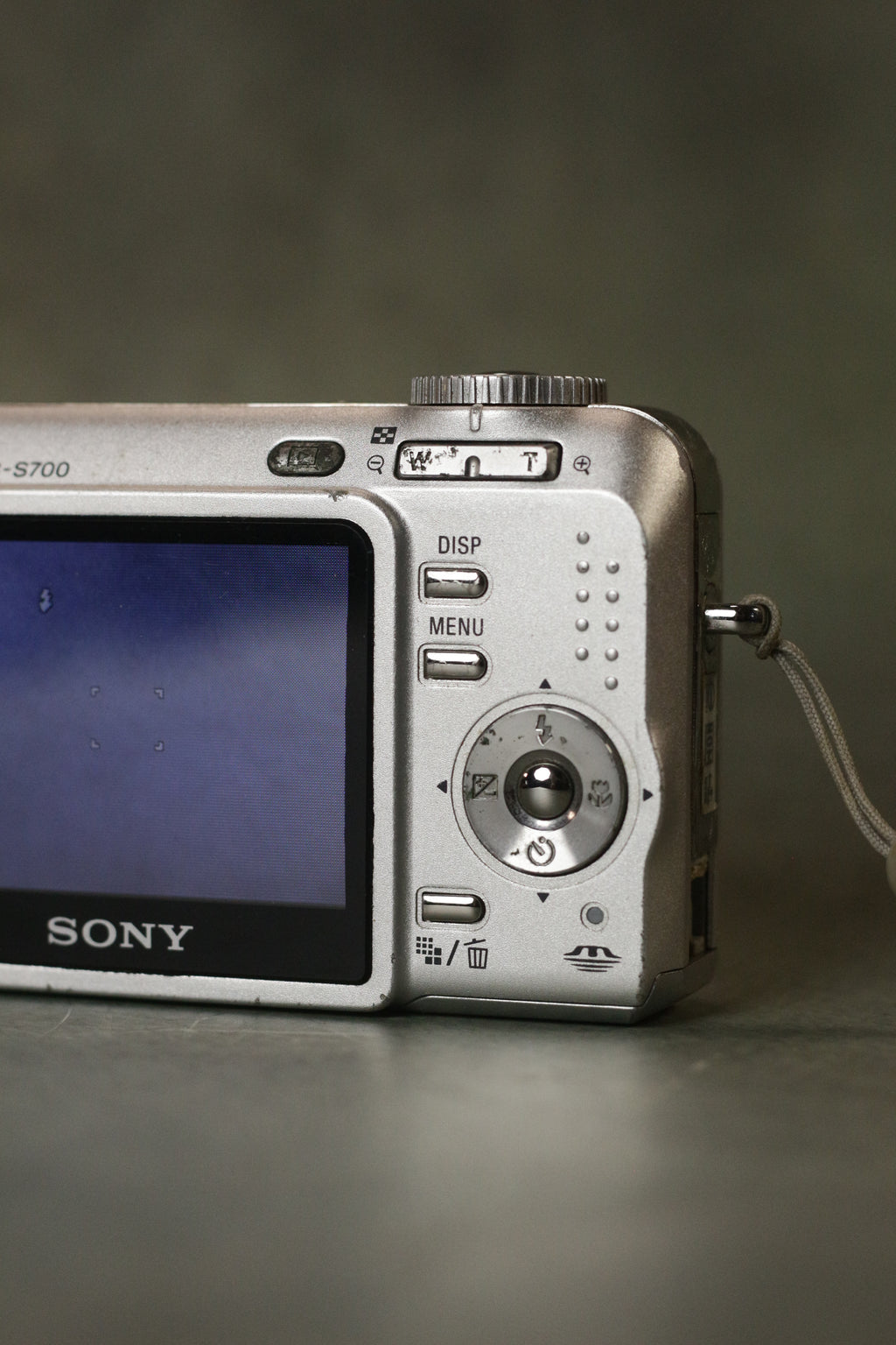 Sony Cyber-shot DSC-S700
