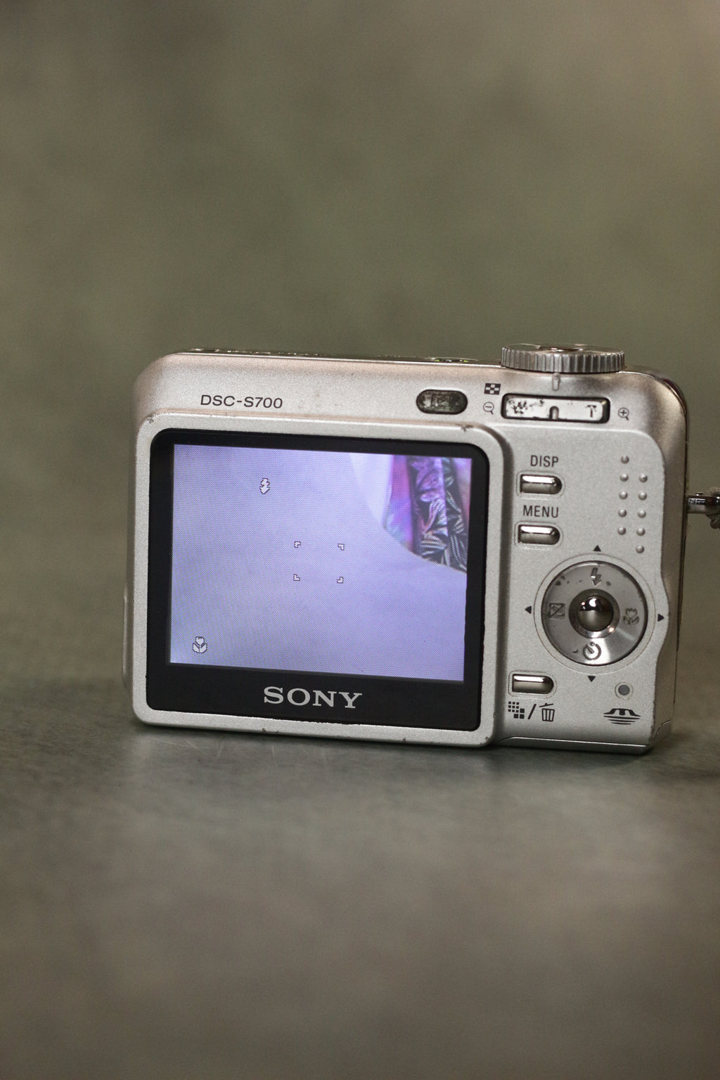Sony Cyber-shot DSC-S700