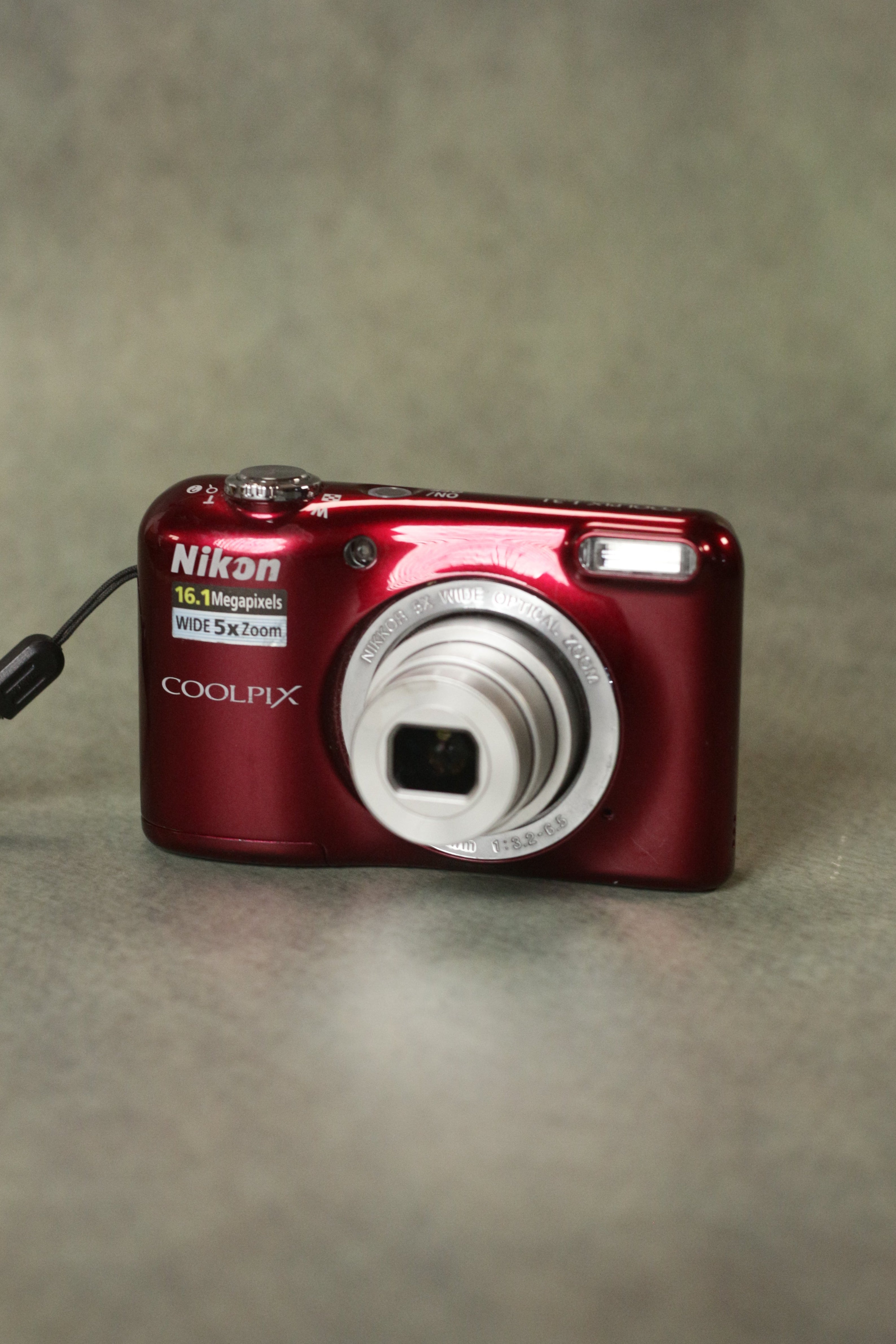 Nikon Coolpix L31 (Deep Red)