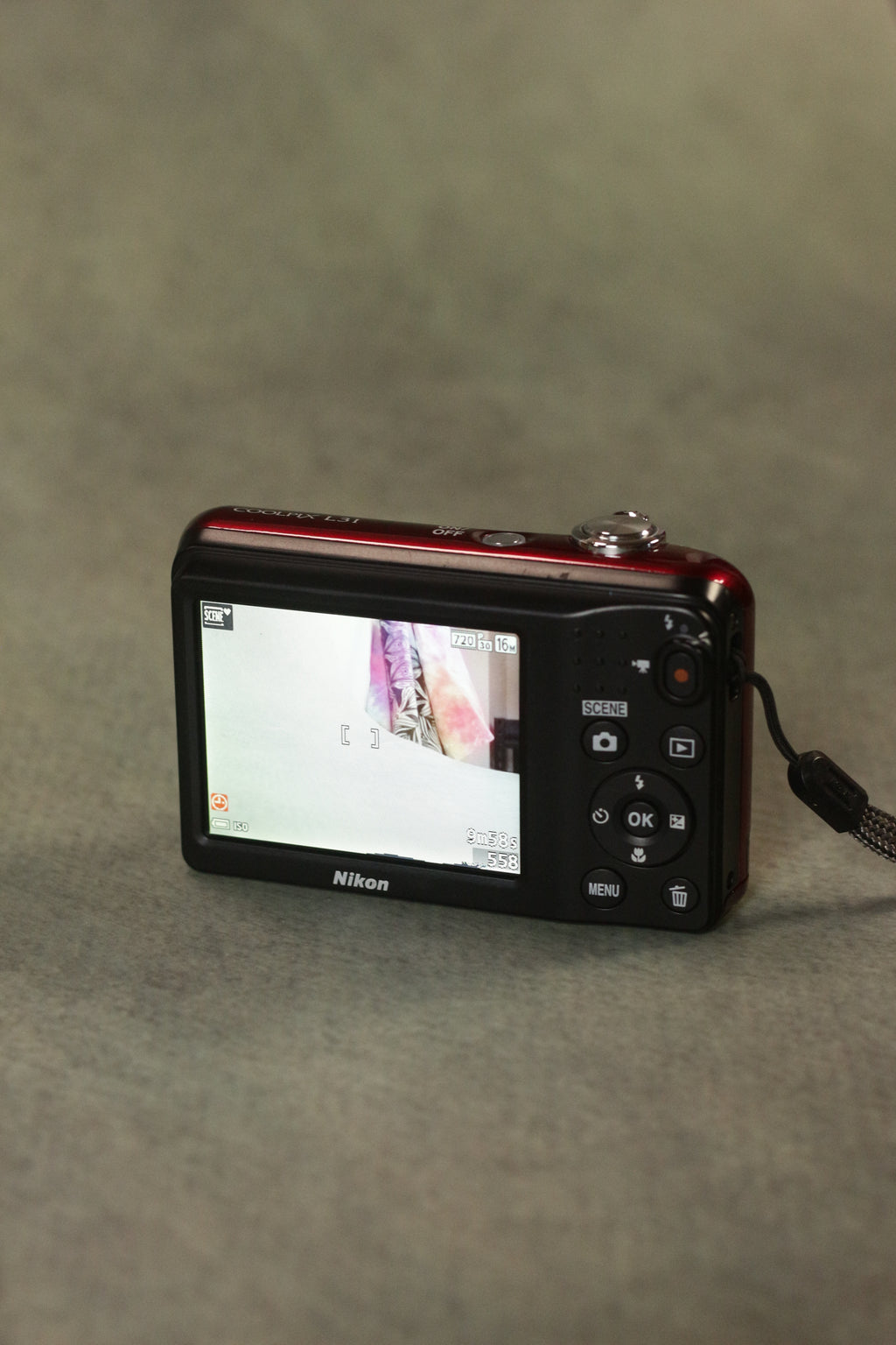 Nikon Coolpix L31 (Deep Red)