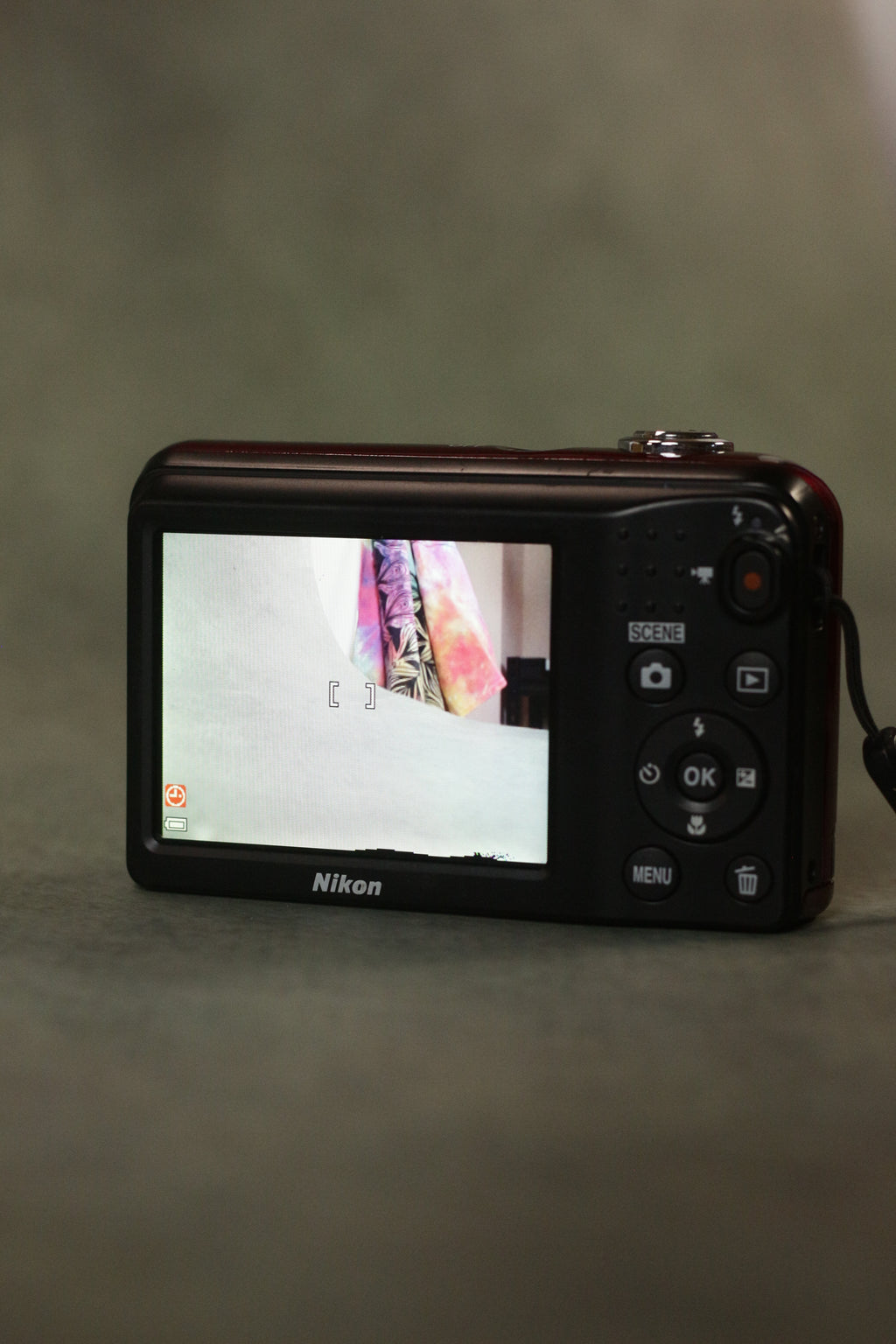 Nikon Coolpix L31 (Deep Red)