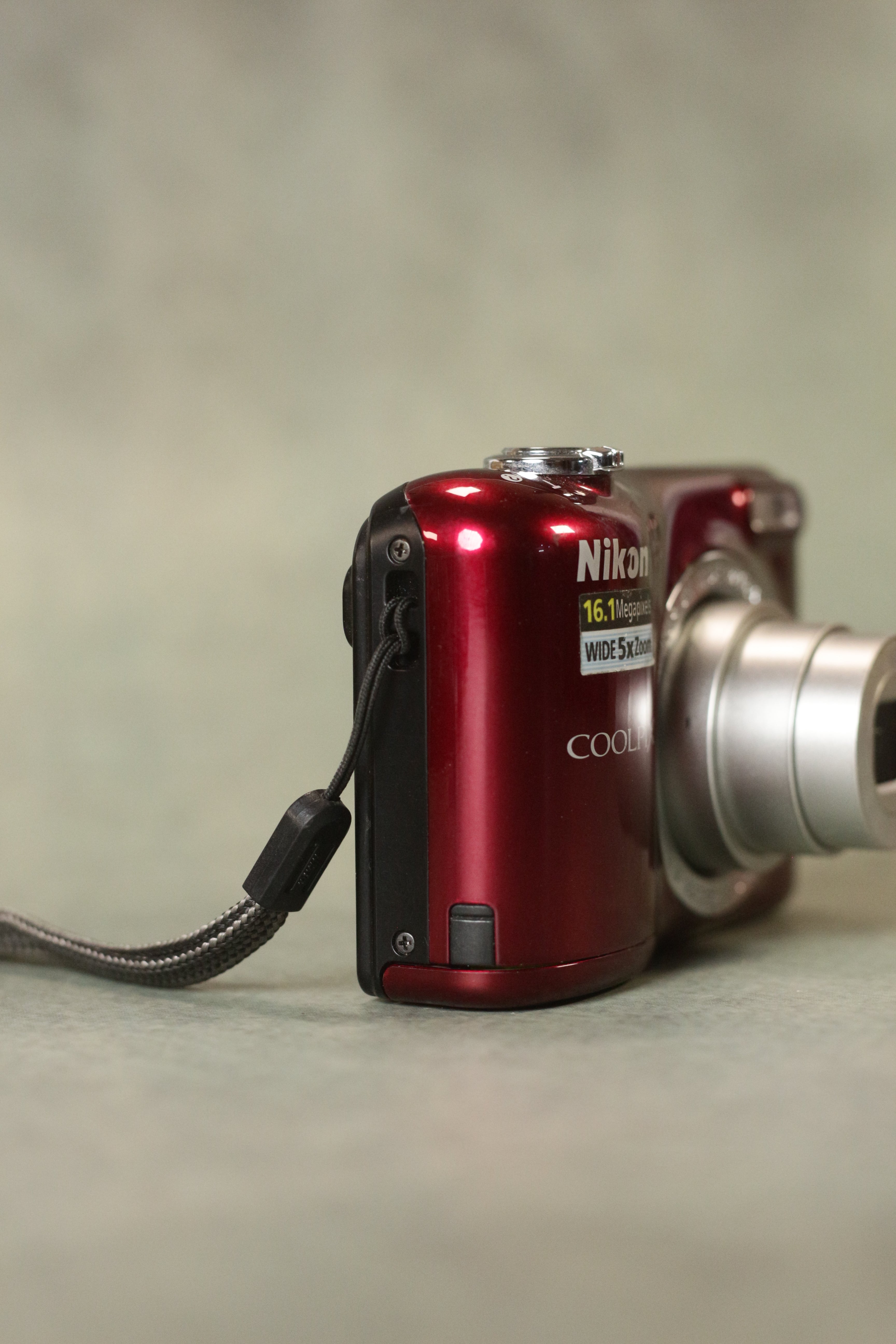 Nikon Coolpix L31 (Deep Red)