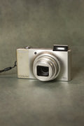 Nikon Coolpix S8000