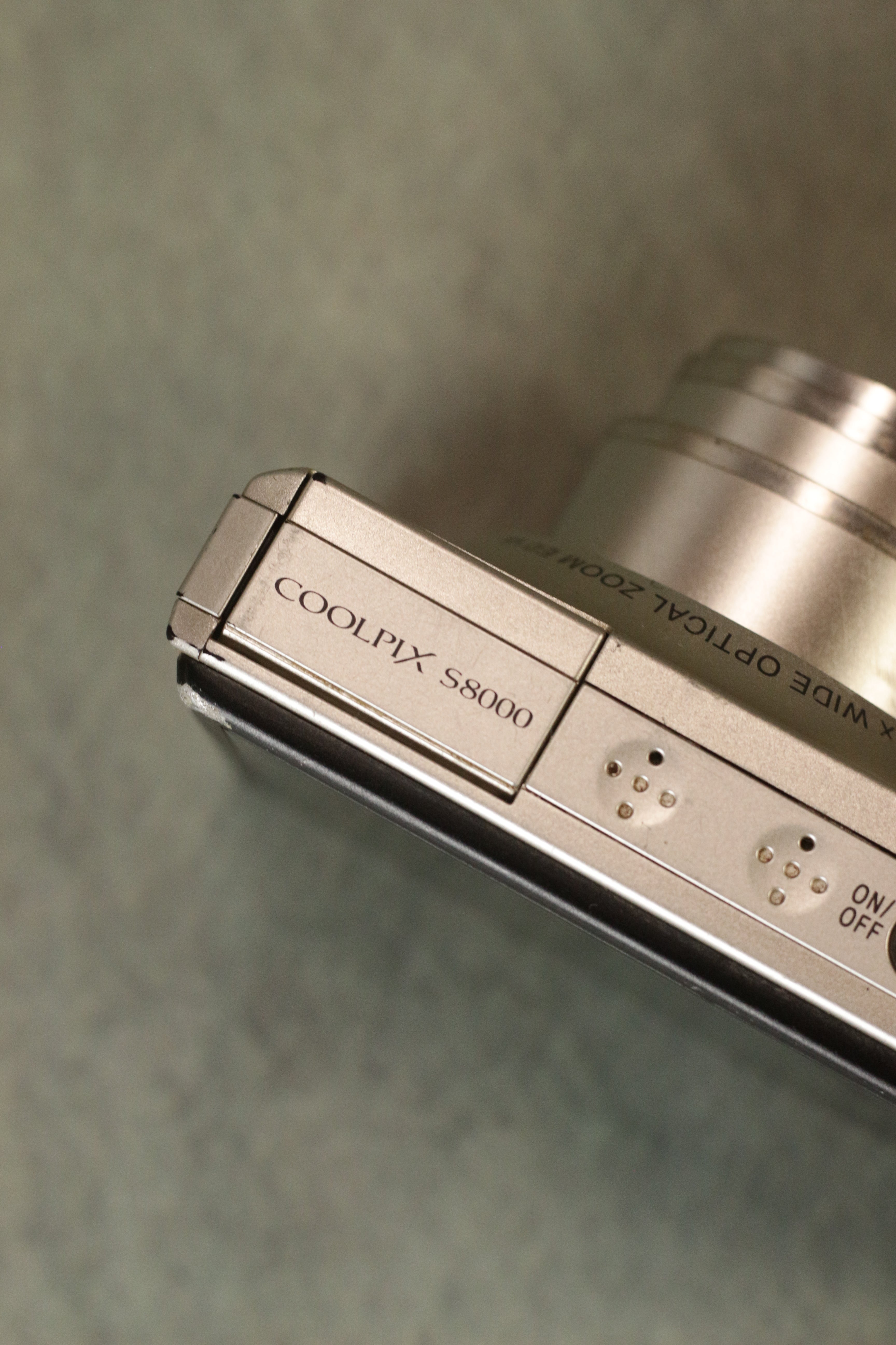Nikon Coolpix S8000