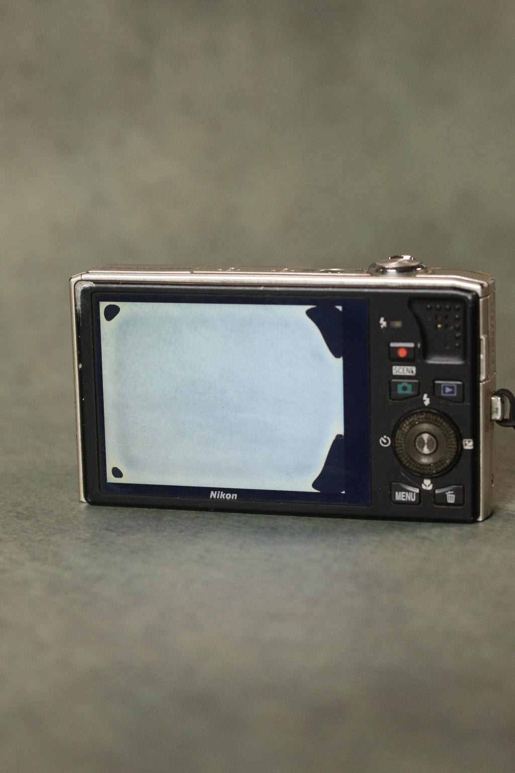 Nikon Coolpix S8000