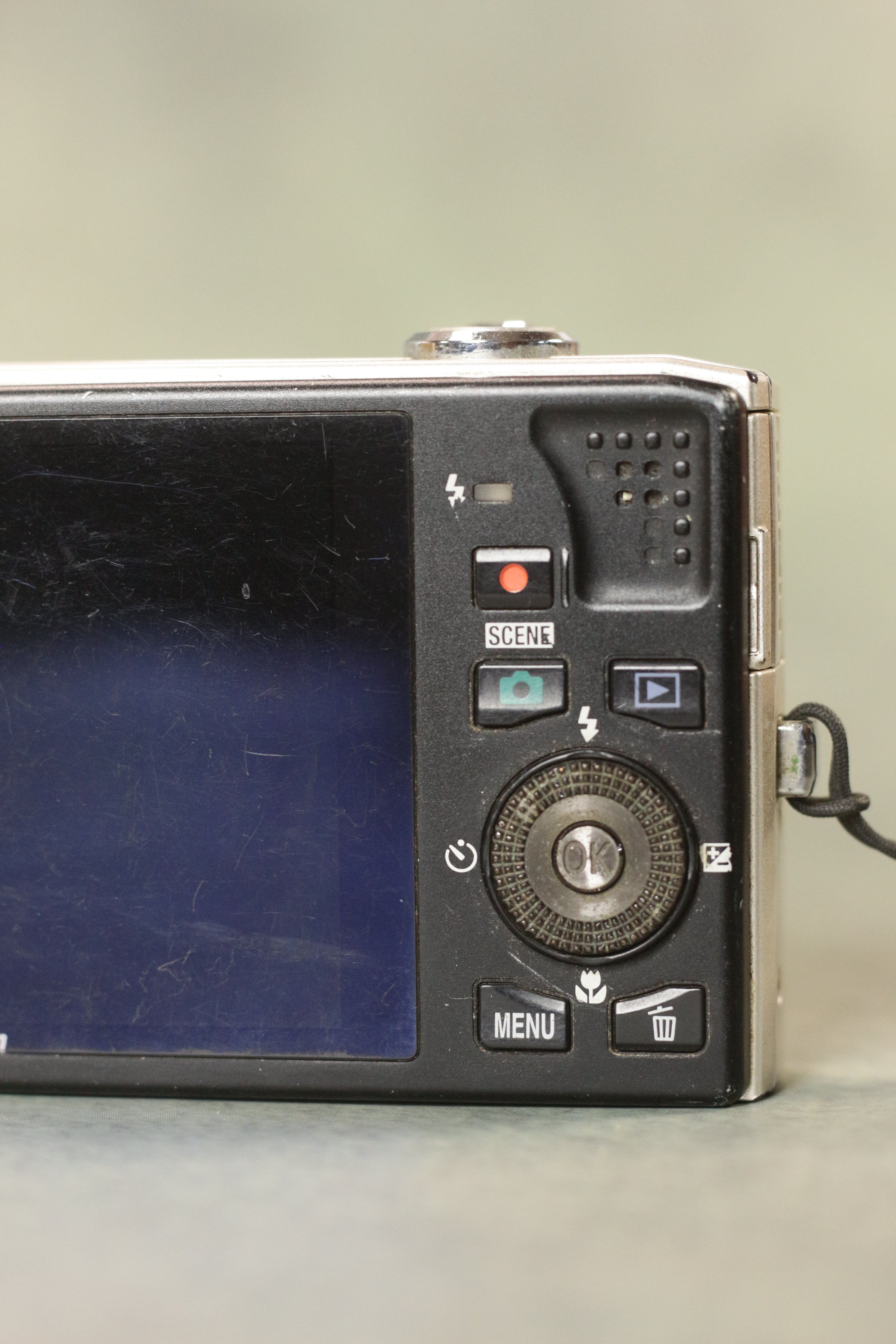 Nikon Coolpix S8000