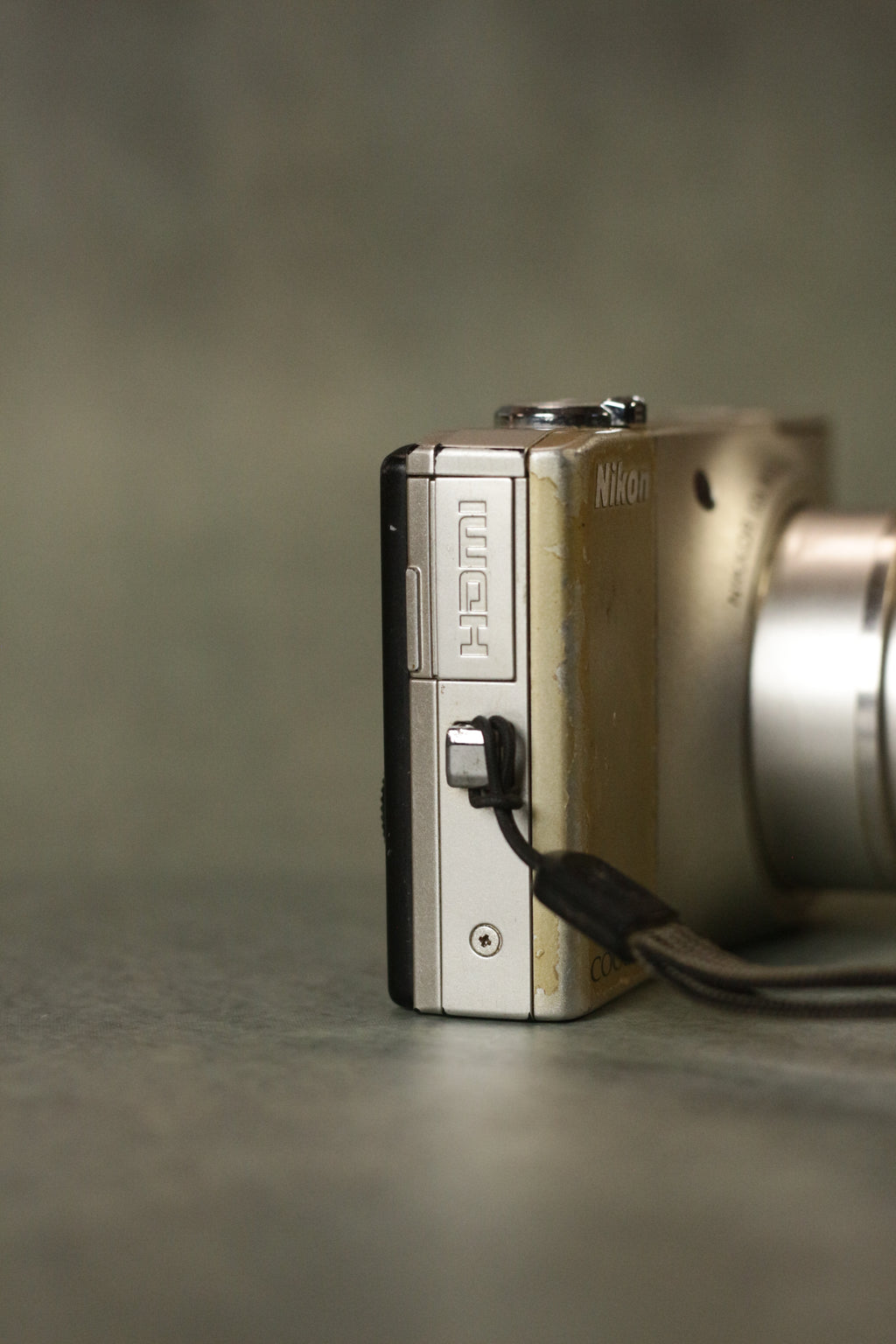 Nikon Coolpix S8000