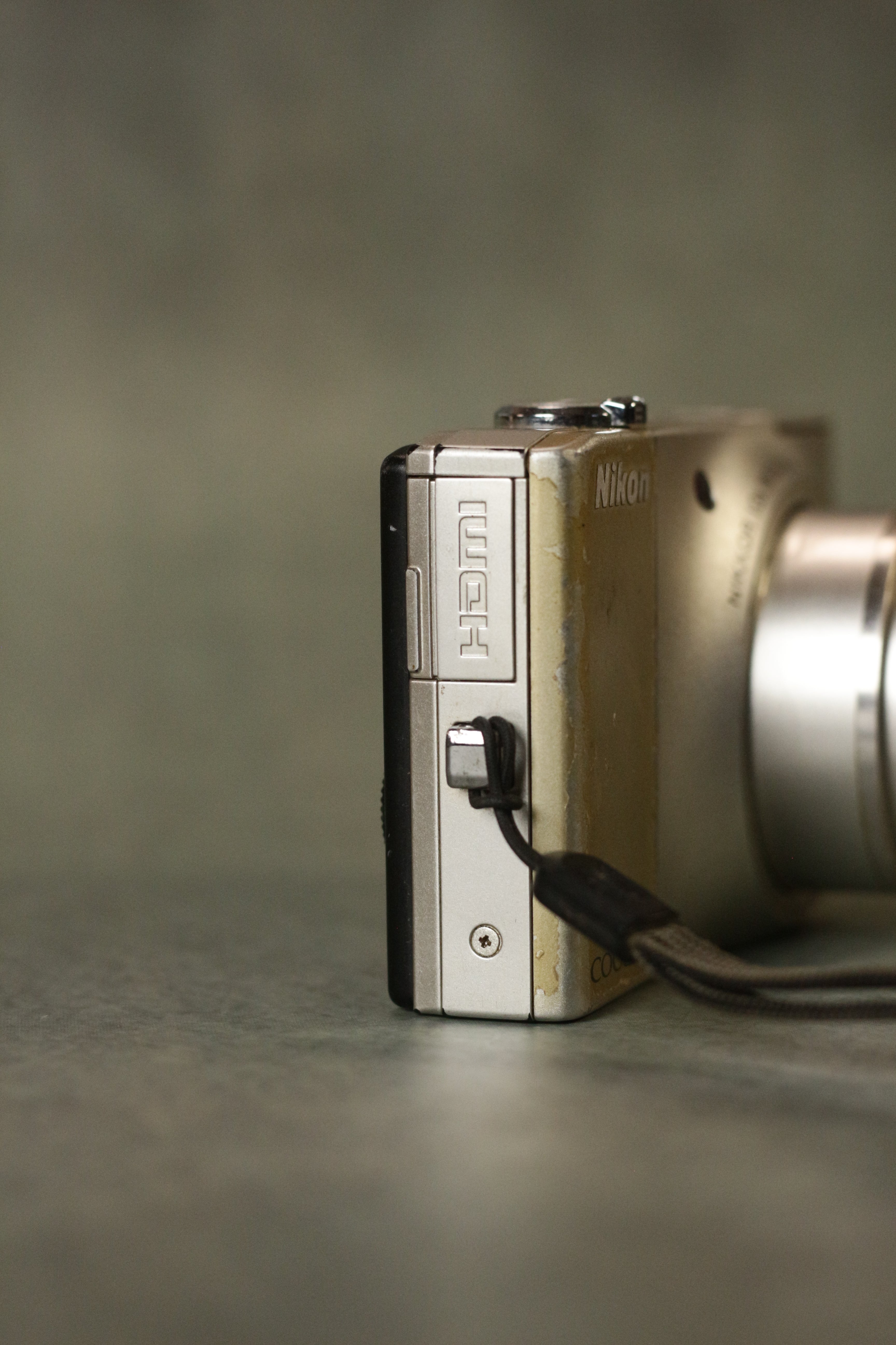 Nikon Coolpix S8000