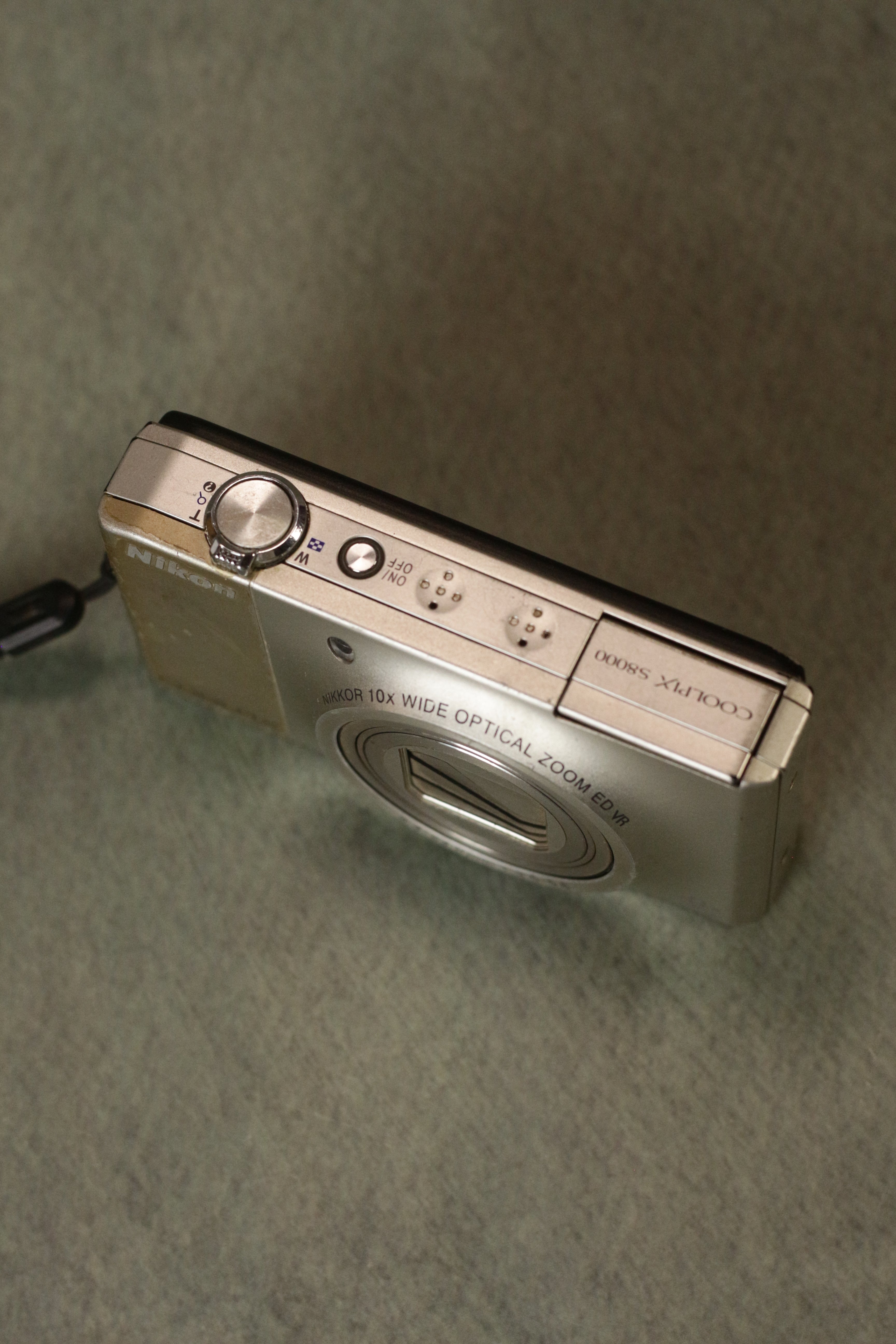 Nikon Coolpix S8000