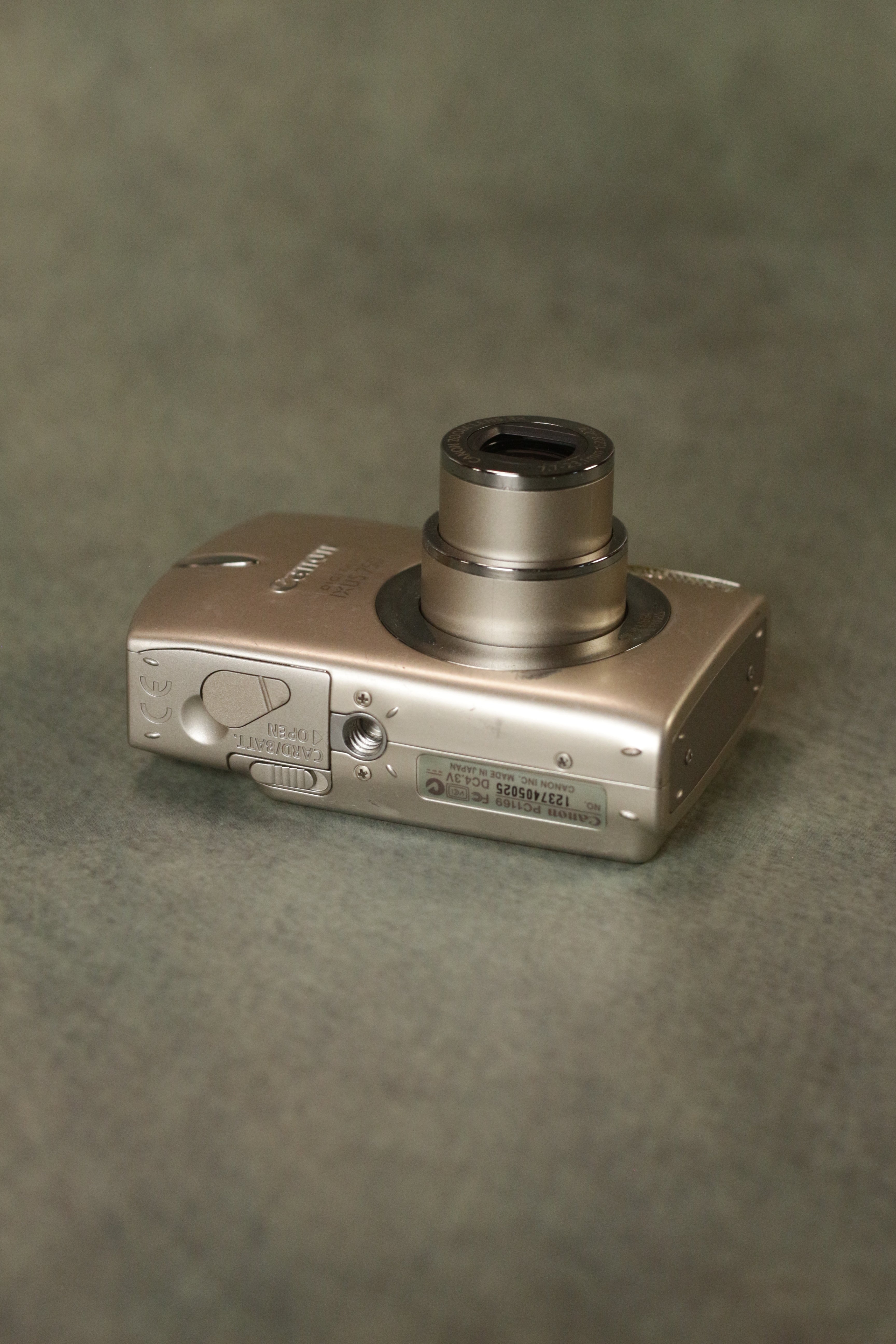 Canon Digital IXUS 750