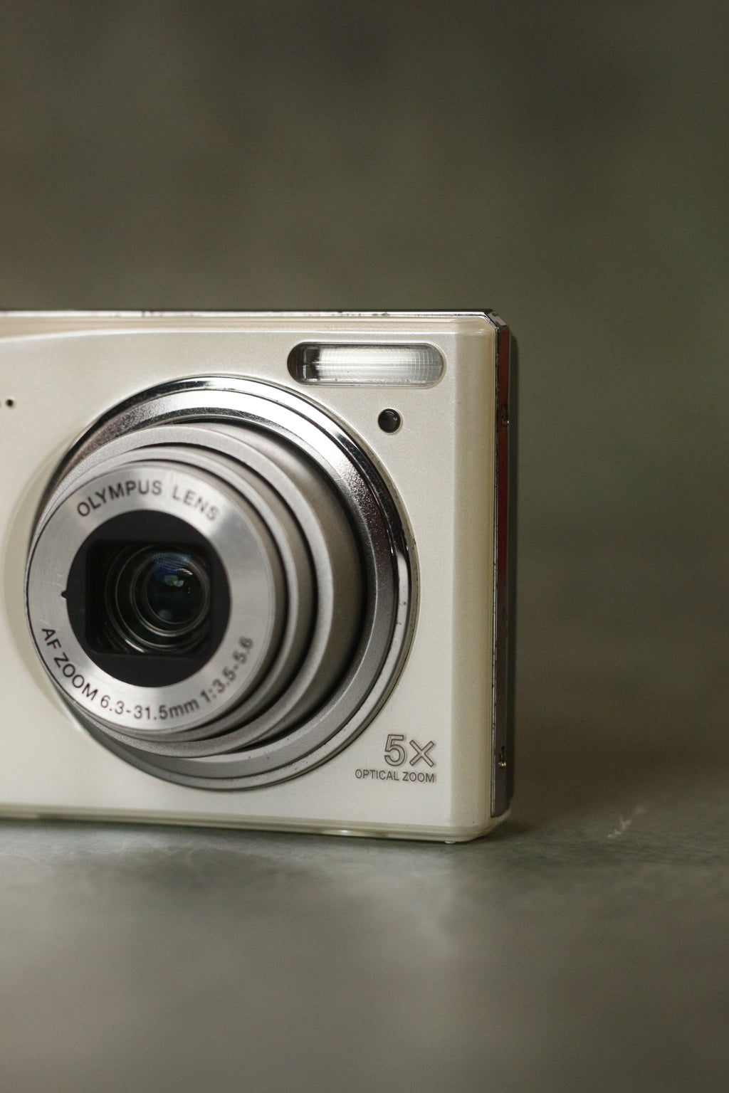 Olympus FE-46