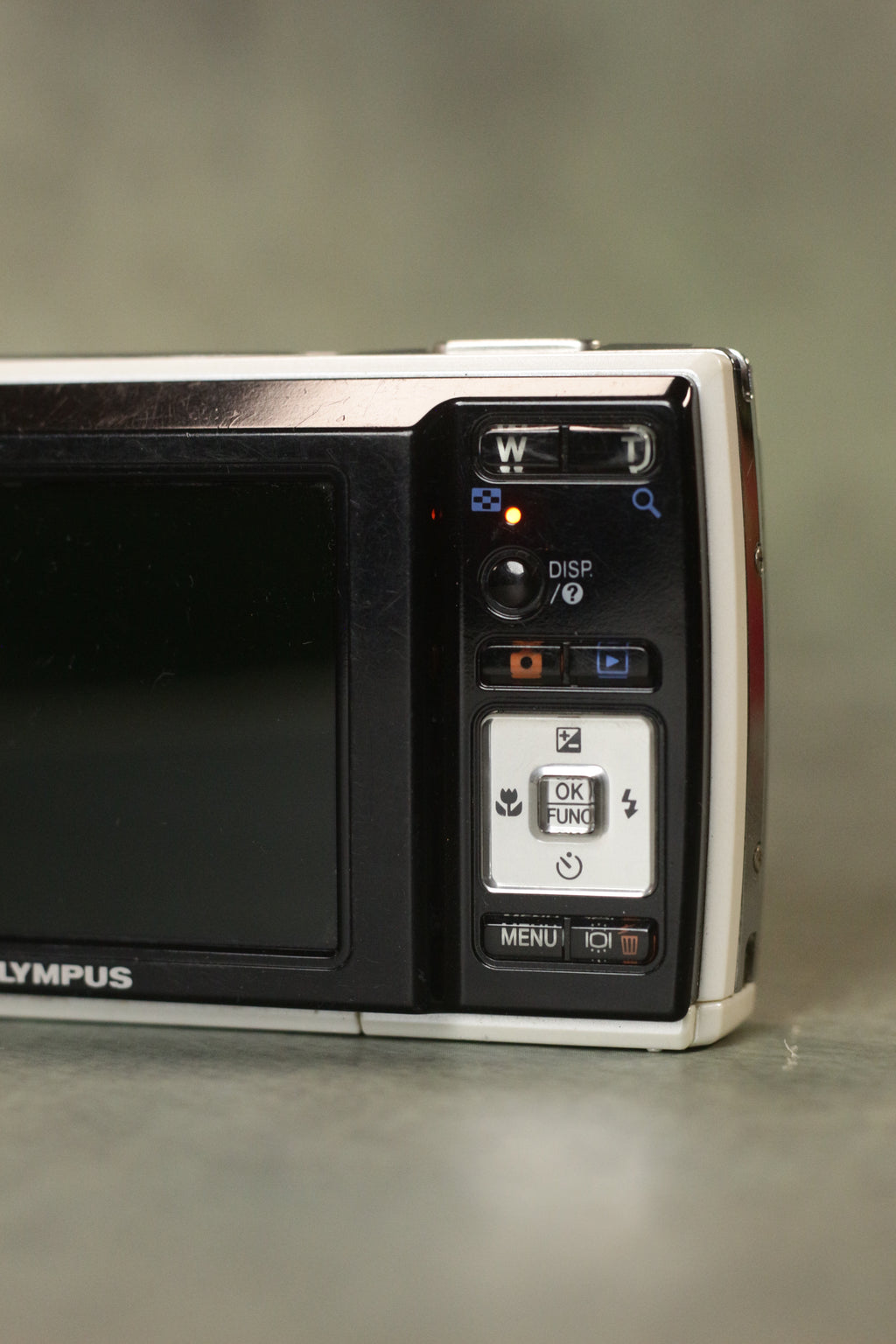 Olympus FE-46