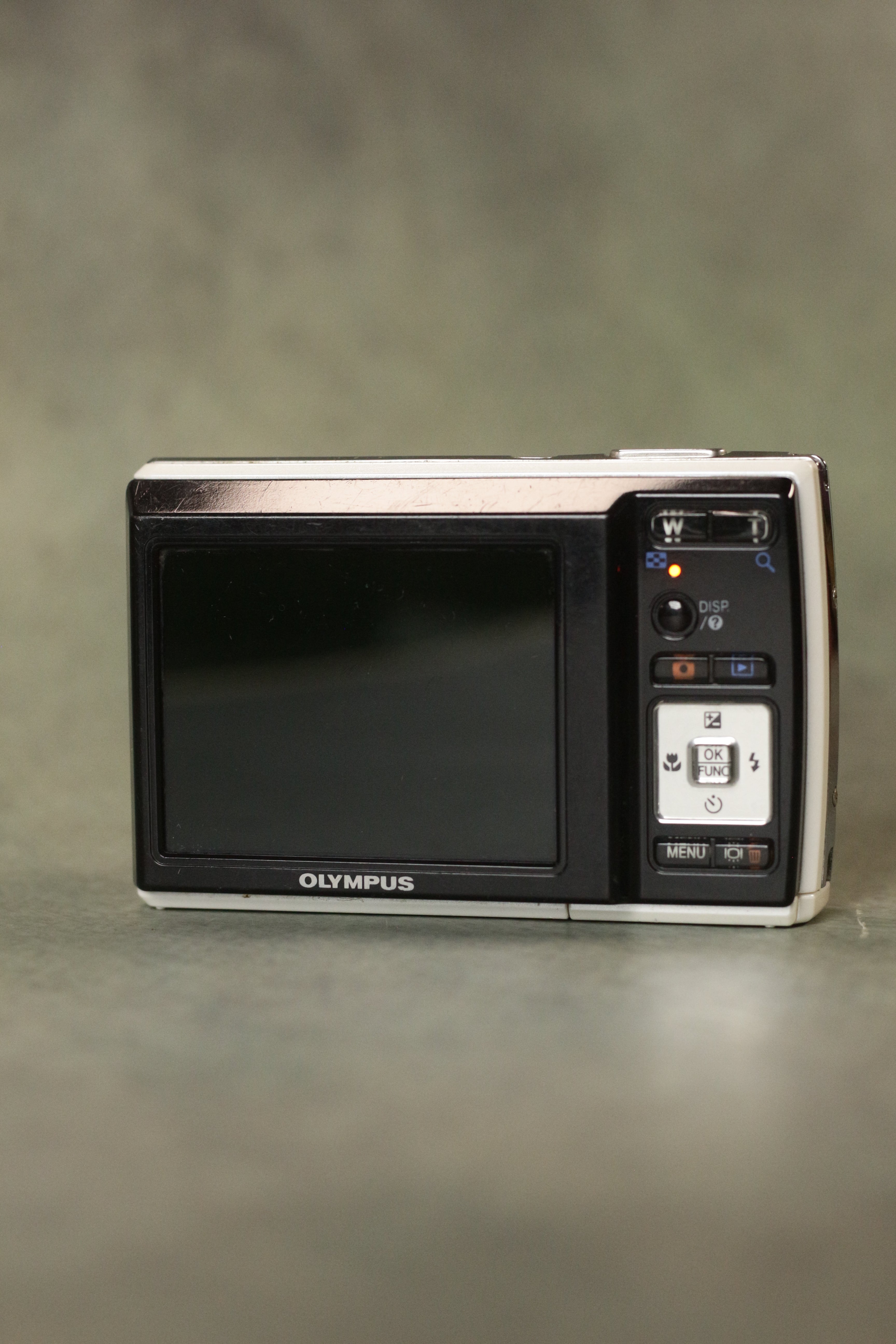 Olympus FE-46