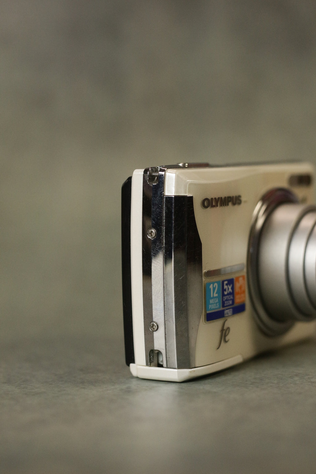Olympus FE-46