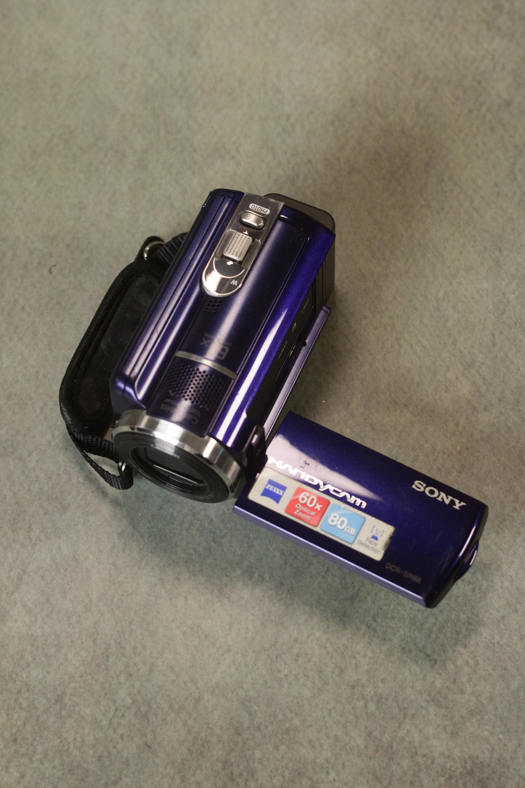 Sony Handycam DCR-SR68 (Deep Blue)