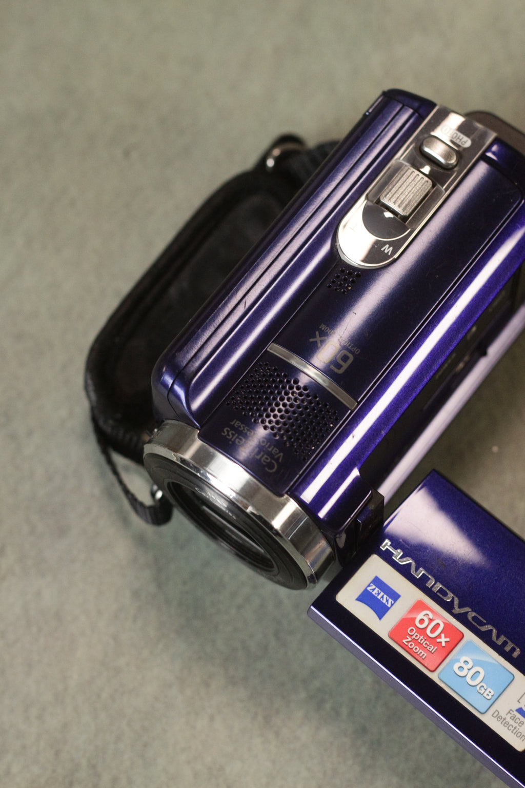 Sony Handycam DCR-SR68 (Deep Blue)