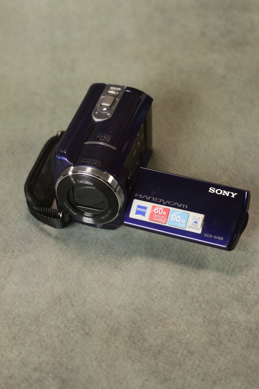 Sony Handycam DCR-SR68 (Deep Blue)