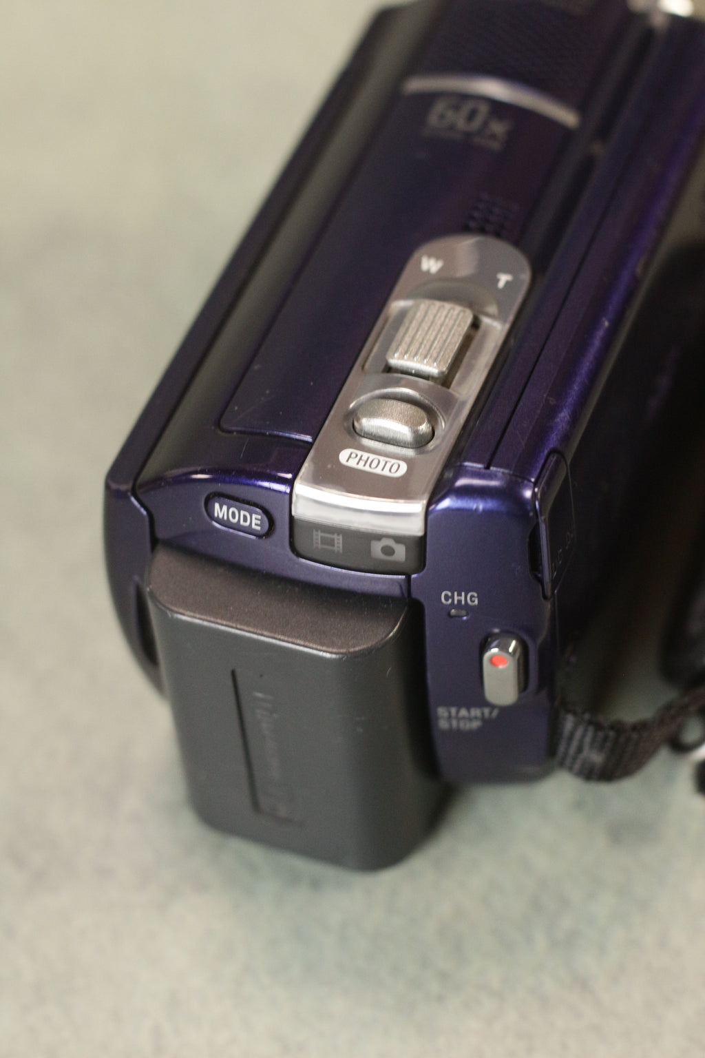 Sony Handycam DCR-SR68 (Deep Blue)