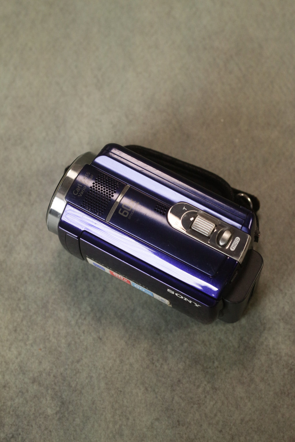 Sony Handycam DCR-SR68 (Deep Blue)