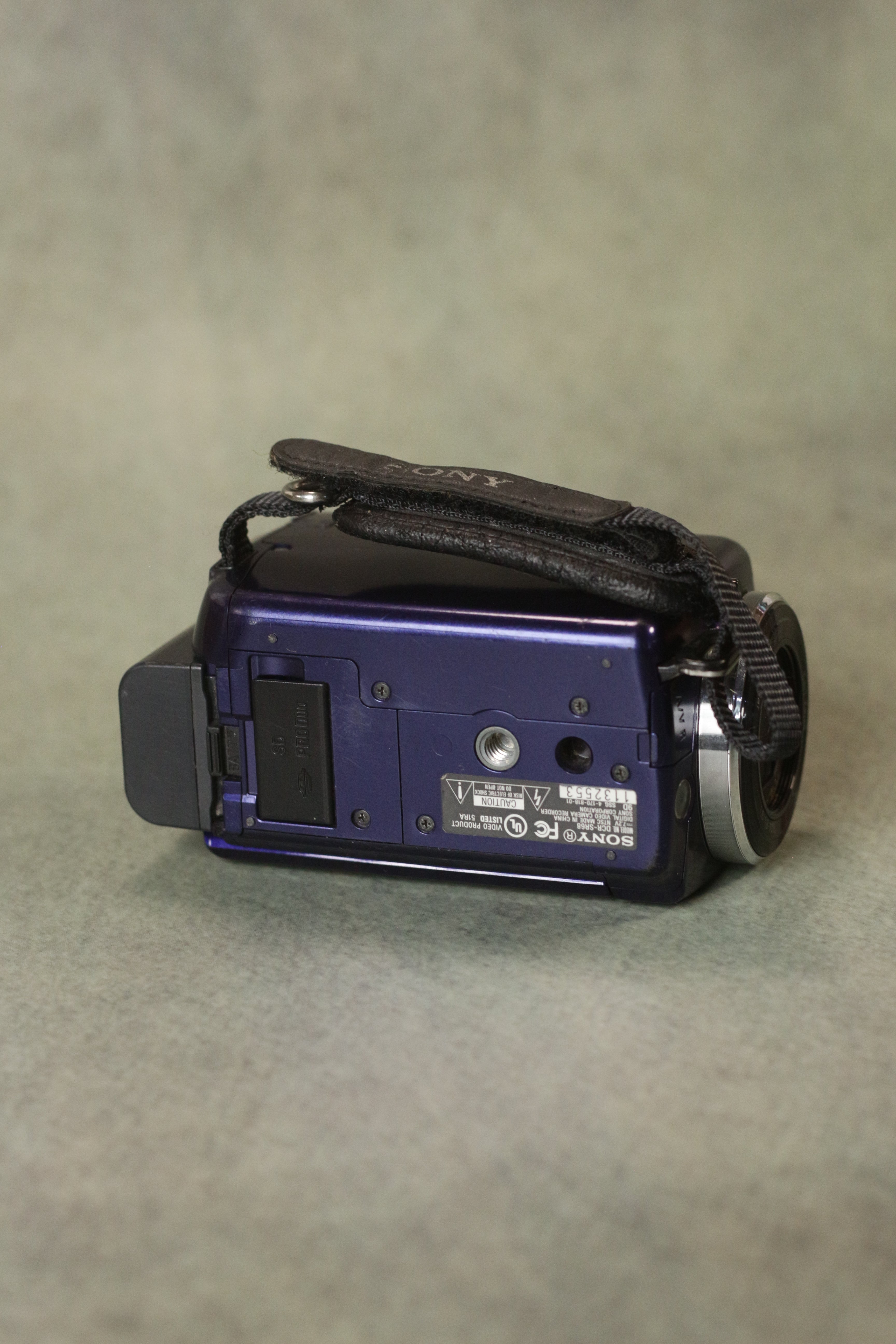 Sony Handycam DCR-SR68 (Deep Blue)