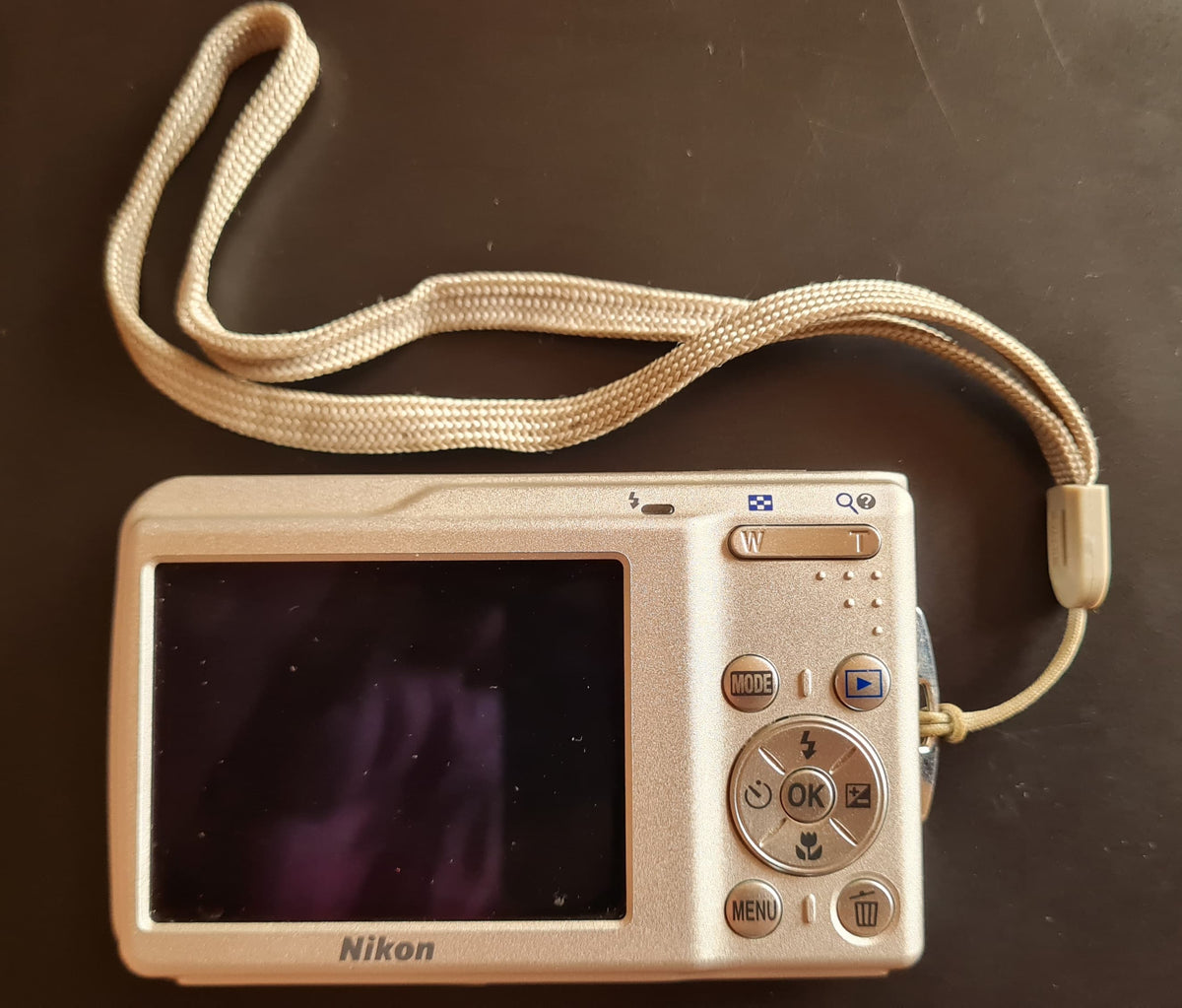 Nikon Coolpix S210